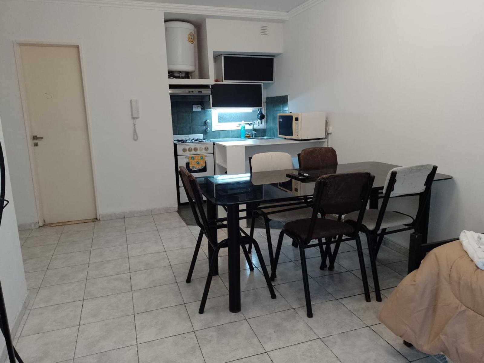 Apartamento Departamento Centrico - Patio - Parrillero *